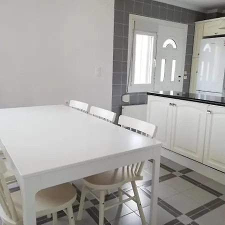 Villa Adel Locdenia *