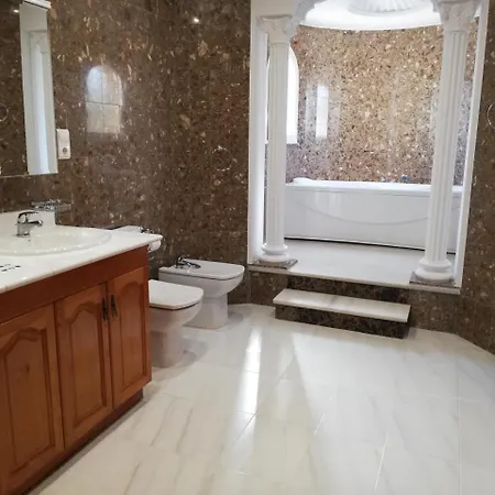 Villa Adel Locdenia *